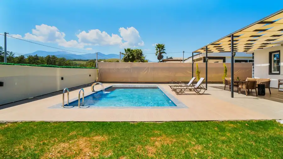 Bungalow to Rent in Kyrenia Cyprus