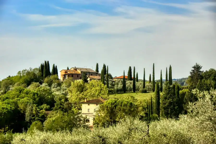 Holiday Farmhouses to Rent in Italy