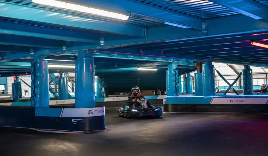2 x Man Chaser Karting